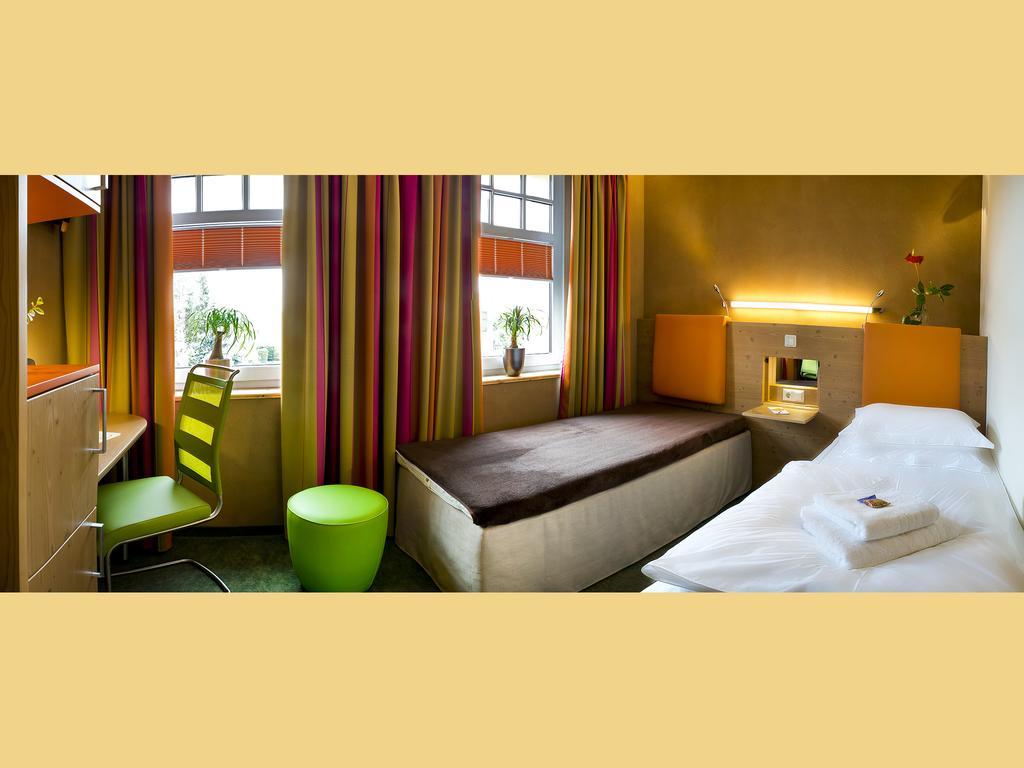 Sonn'Idyll Hotel & Saunalandschaft Rathenow Esterno foto