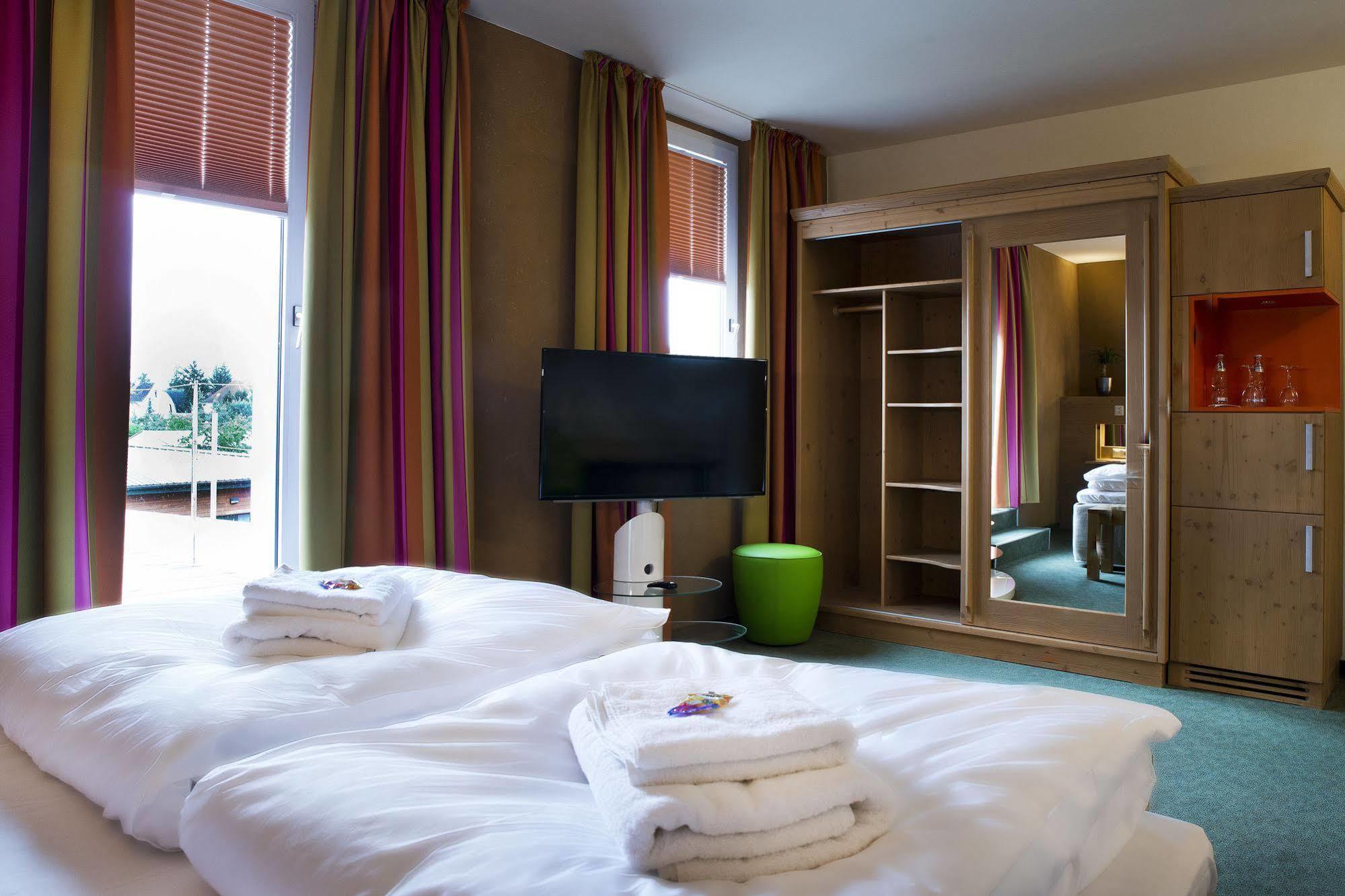 Sonn'Idyll Hotel & Saunalandschaft Rathenow Esterno foto