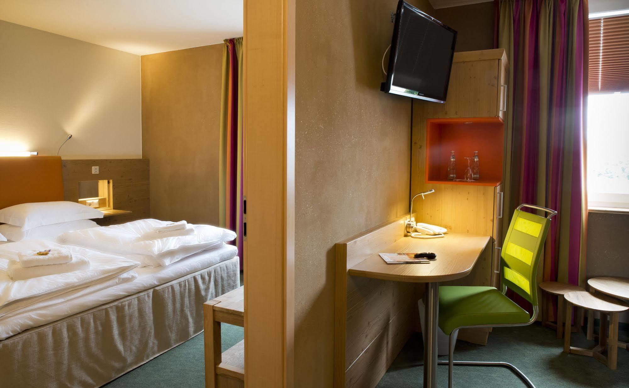 Sonn'Idyll Hotel & Saunalandschaft Rathenow Esterno foto