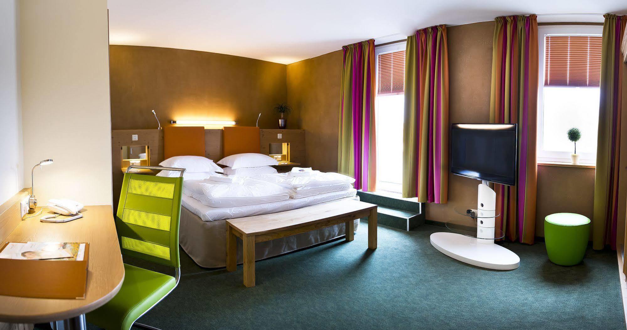 Sonn'Idyll Hotel & Saunalandschaft Rathenow Esterno foto