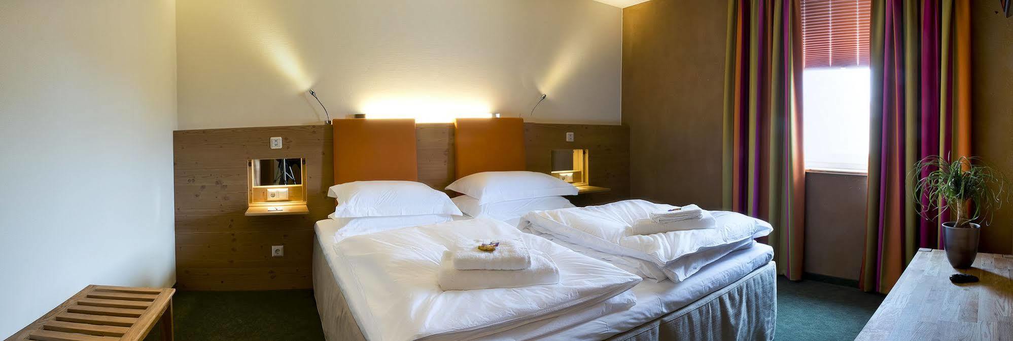Sonn'Idyll Hotel & Saunalandschaft Rathenow Esterno foto